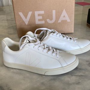 Veja Espelar Leather Sneakers, extra white. Size 40, US 9